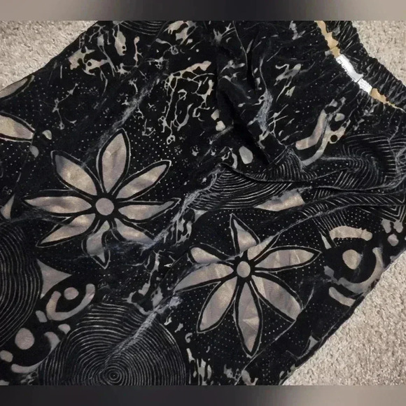 Chicos Velvet Flare Floral Skirt - Picture 6 of 10